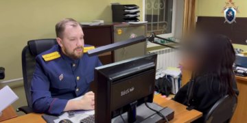 18-летнюю девушку задержали по делу о хищении 3 млн рублей и ложном похищении сына красноярского бизнесмена