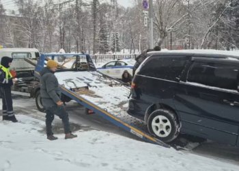 Новосибирцам выписали более 880 штрафов за неправильную парковку с начала 2026 года