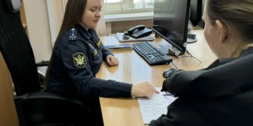 Чтобы получить деньги за аварийную квартиру, жительнице Оби пришлось найти 617 тысяч