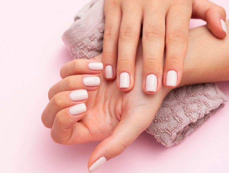 Жительницы Новосибирска отказываются от посещения салонов красоты