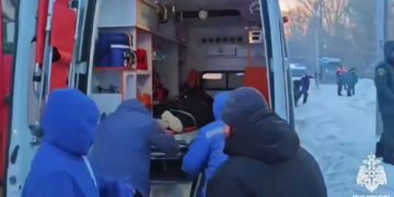 Стало известно о состоянии пострадавшей при крушении ТЦ в Новосибирске