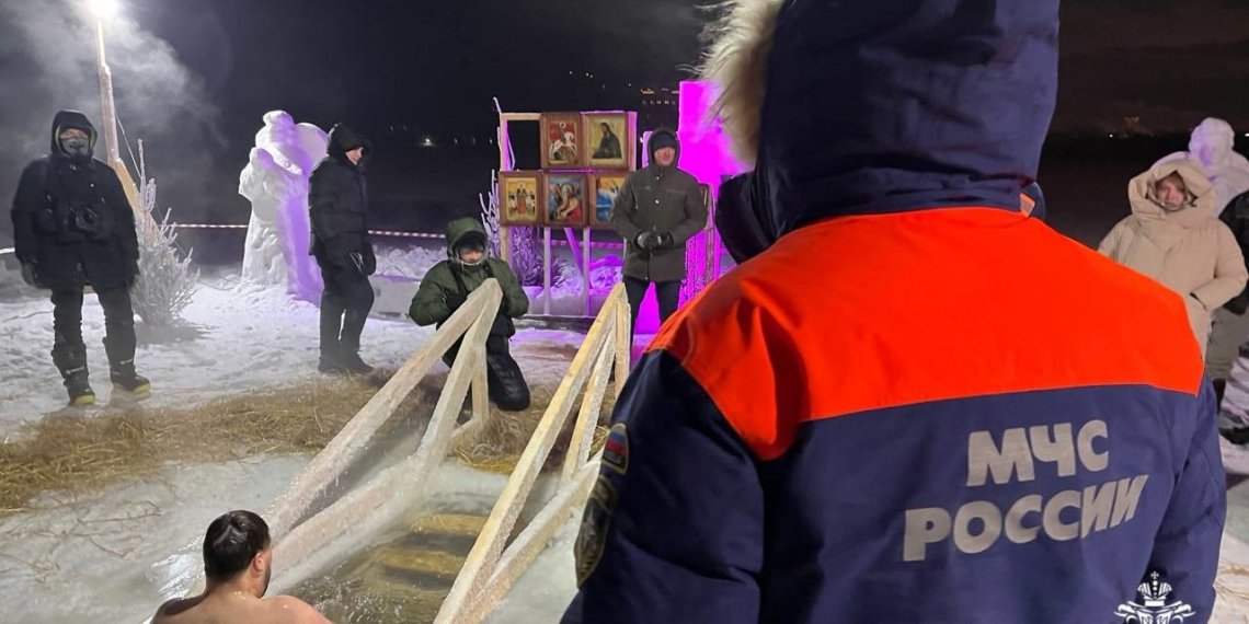 2646 человек уже совершили крещенское омовение в Новосибирской области