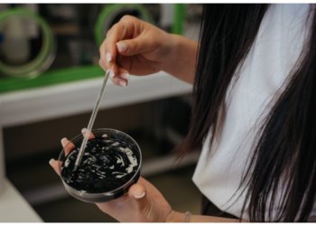 Учёные из НГТУ НЭТИ создали удобрение, которое нужно вносить в почву всего лишь раз в год