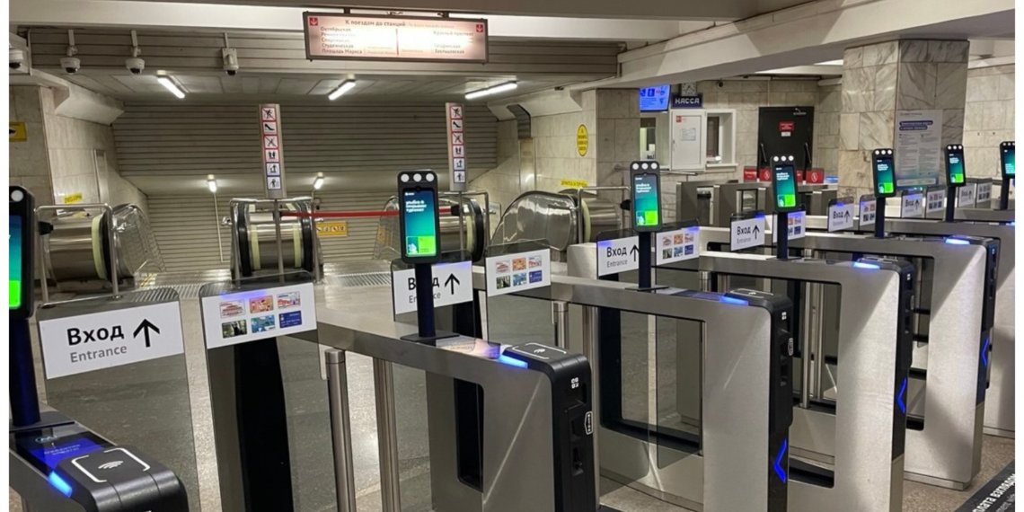 На всех станциях метро Новосибирска установят терминалы для проверки баланса «Тройки»