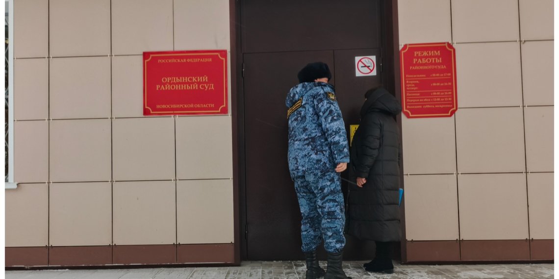 Судебный пристав поймал алиментщицу, когда она пыталась сбежать через окно