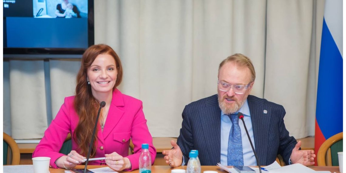 Российские политики называют причинами отказа от деторождения жадность и «пустоту души»