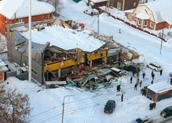 Последнего пострадавшего извлекли из-под завалов ТЦ в Новосибирске
