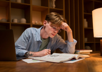 Минобрнауки рассматривает отказ от «бакалавра» и «магистра» в дипломах при новой системе образования