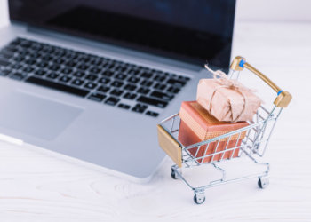 Минпромторг выступил за выравнивание комиссий маркетплейсов для российских и импортных товаров