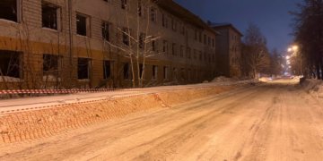 На закрытой из-за угрозы обрушения улице Василия Старощука запустили движение