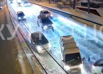 Небольшая авария на Красном проспекте утром вызвала крупную пробку в Новосибирске