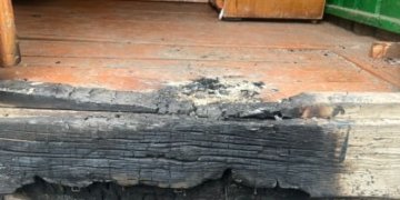 Поджёг дом со спящими детьми: в Новосибирской области завершено дело о покушении на убийство семьи