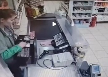 Директора магазина в Новосибирске осудили за хищение 53 тысяч рублей из кассы