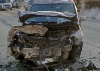 Спасли от шока: новосибирские спасатели помогли подростку после страшного ДТП