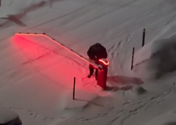 В Новосибирске второй раз за месяц срезали шлагбаум в ЖХ «Созвездие»