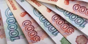 Новосибирский суд продлил арест бывшему следователю СКР из Кузбасса по делу о взятке