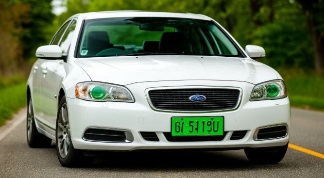 В России планируют расширить палитру цветных автомобильных номеров зелёными и бирюзовыми