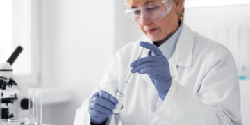 Ученые придумали, как с помощью кожи кролика ускоренно заживлять раны 