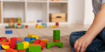 Воспитатель в Бугуруслане задержала мужчину с ножом, ворвавшегося в детский сад