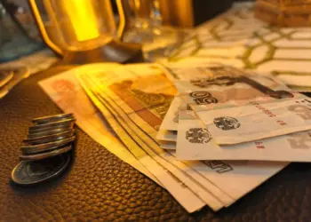 Одиноким пенсионерам предлагают полностью возместить расходы на услуги ЖКХ