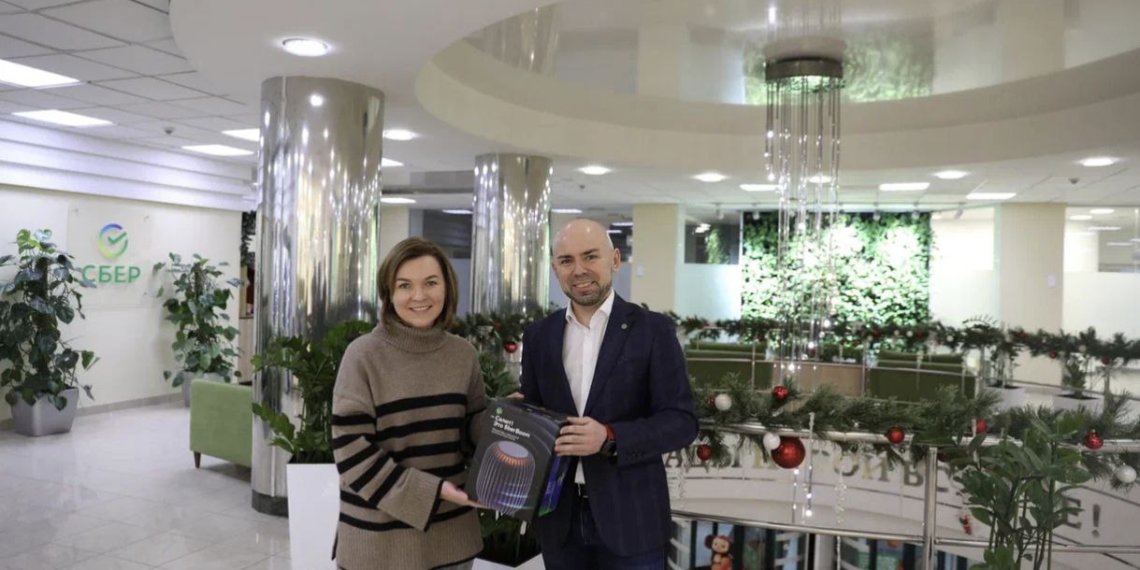 14 лет с бонусами Спасибо — жительница Новосибирска стала одним из самых преданных участников программы лояльности Сбера