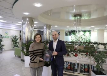 14 лет с бонусами Спасибо — жительница Новосибирска стала одним из самых преданных участников программы лояльности Сбера