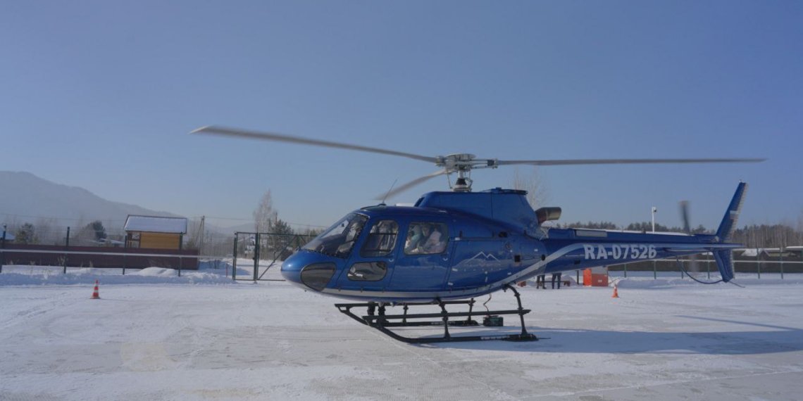 Мечты выше гор: всесезонный курорт «Манжерок» подарил детям региона незабываемый полет на вертолете