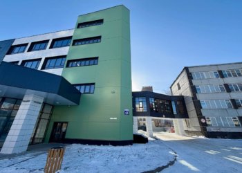 Новый корпус Экономического лицея открылся в центре Новосибирска — фото