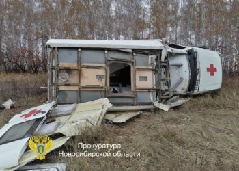 В суд передано дело об опрокидывании скорой с беременной в НСО