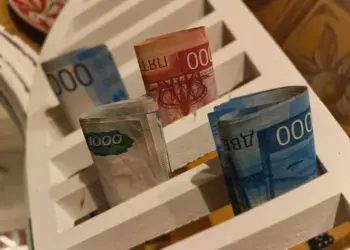 МВД предлагает ограничить снятие наличных через кассы и NFC-операции