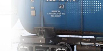 ЧП на железной дороге: на станции Тебисская произошла утечка горючего из цистерны