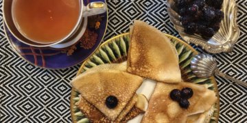 Россияне назвали самые популярные начинки для блинов