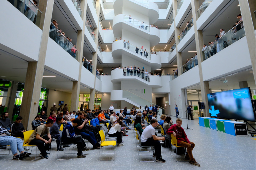 Андрей Травников и Александр Жуков обсудили ход федеральных проектов в Новосибирской области