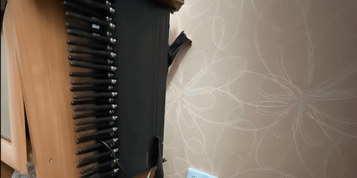 В Новосибирске задержали супругов, обслуживавших «сим-боксы» для мошенников за границей