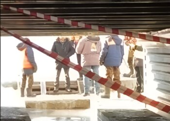 Власти прокомментировали потоп в переходе под трассой в Оби