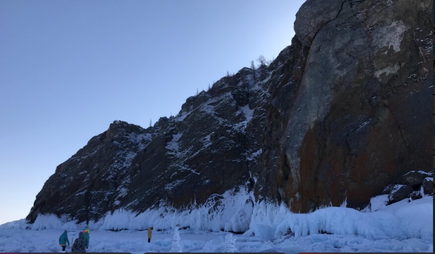 Трагедия на Байкале: под лёд ушёл УАЗ с туристами, спасатели нашли тела семерых