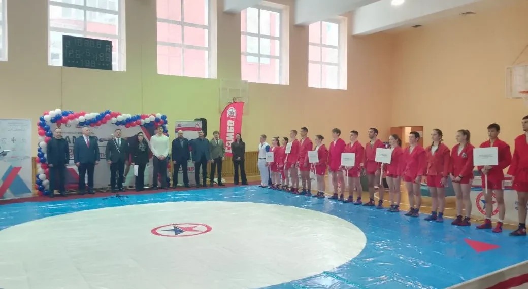 «Пока мы едины — мы непобедимы»: в СибУПК прошел фестиваль самбо в честь 70-летия вуза и Дня защитника Отечества