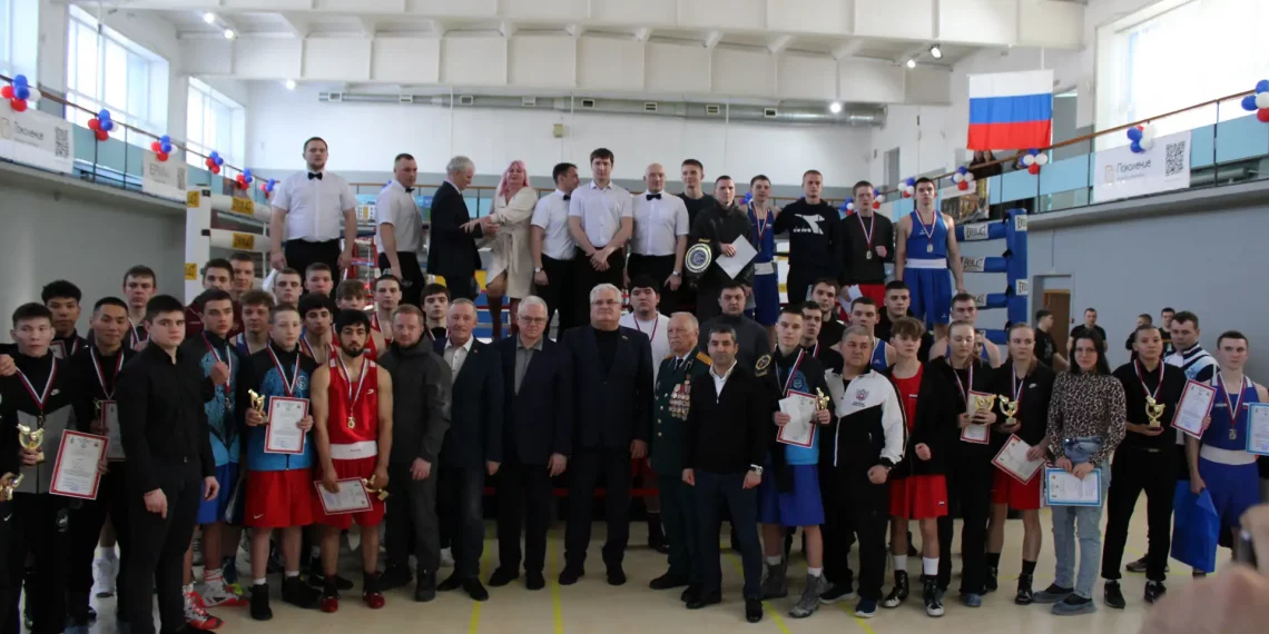 Золото, слёзы и воля к победе: в Новосибирске завершились чемпионат и первенство области по боксу