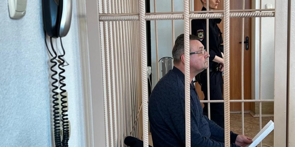 Экс-глава департамента мэрии Новосибирска предстанет перед судом по делу о взятке элитными часами и ущербе в 1,2 млрд рублей