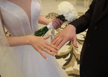 В Новосибирске назвали возраст самых юных и самых возрастных молодожёнов