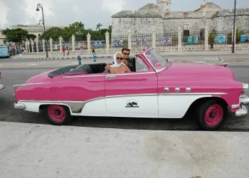 «Аэрофлот» заявил о прекращении авиасообщения с Кубой