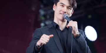 Стендап-комику Нурлану Сабурову запретили въезд в Россию на 50 лет