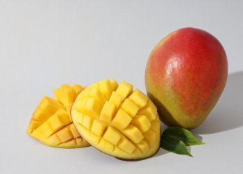 Вирус Нипах может попасть в Россию через экзотические фрукты