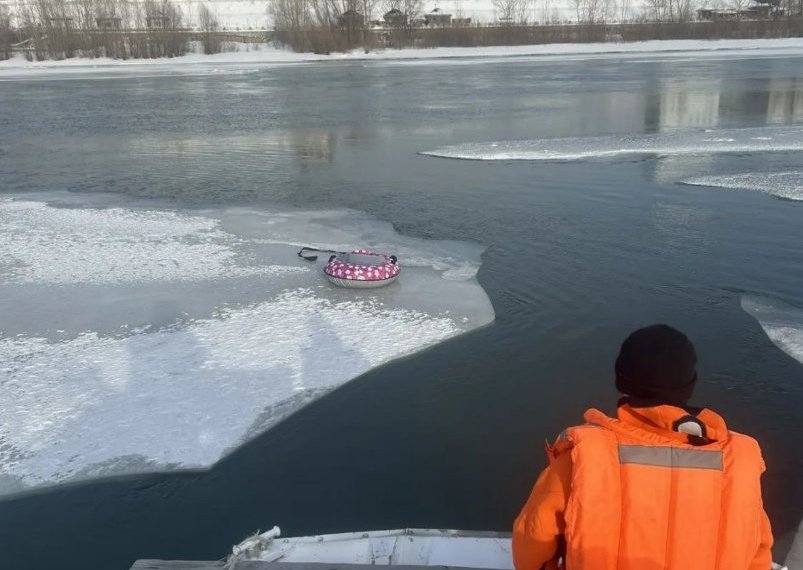 В Новосибирске продолжают искать пропавшую на Оби девочку