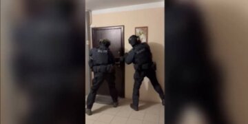 В Новосибирске сотрудника электросетевой компании обвиняют в коммерческом подкупе на 20 млн рублей