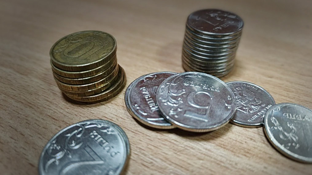 Центробанк снизил ключевую ставку до 15,5% годовых