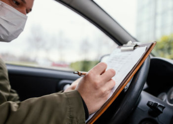 Госдума рассмотрит законопроект о праве водителей снимать копии материалов дел