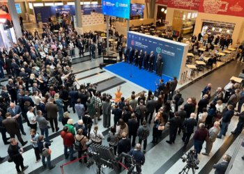 Ипотека, AI и новые вызовы: о чем говорили девелоперы на деловом завтраке Сбера в Новосибирске