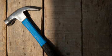 Сибирячка убила знакомого молотком и украла у него деньги