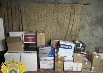 Мать и сын в Купино продавали немаркированные сигареты на 9 млн. рублей: дело передали в суд